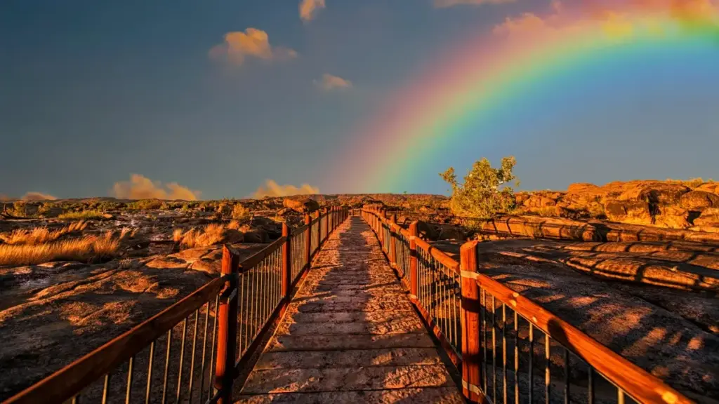 LinkedIn аркылуу Даниялык бренддерге таасирдүү жетүү боюнча практикалык тактика, мисалдар жана 2025-жылга тиешелүү тенденциялар — кыскача, түшүнүктүү жана колдонууга даяр.