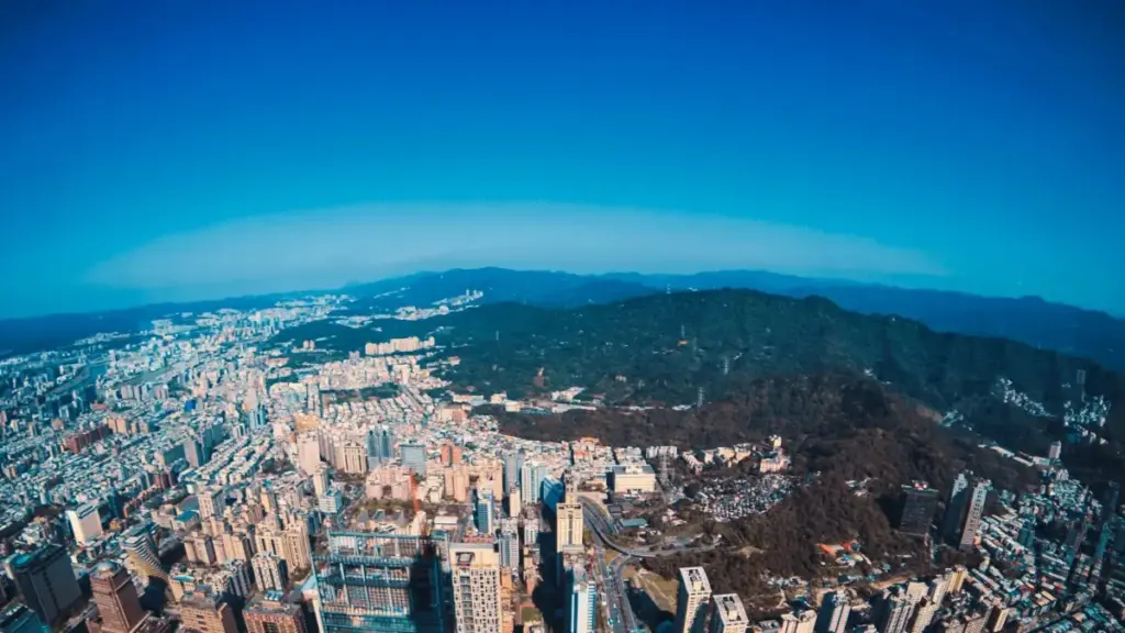 Эстониялык бренддерге Takatak аркылуу PR-пакеттерди жеткирүү, катышуу сунуштары жана ишенимдүү байланыш түзүүнүн практикалык көрсөтмөлөрү.