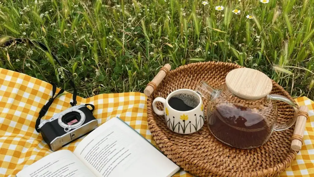 Кыргызстандагы жарнамачылар үчүн практикалык жол-жоболор: Бангладештеги Clubhouse креаторлорун таап, мобил оюн лончун эффективдүү рекламалоо ыкмалары.