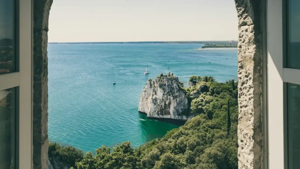 Румыниянын OnlyFans творчууларын издеп, реалдуу окуя-влогдор үчүн өнөктөш табуу — практикалык, мыйзамдуу жана коопсуз чек-колдонмо.