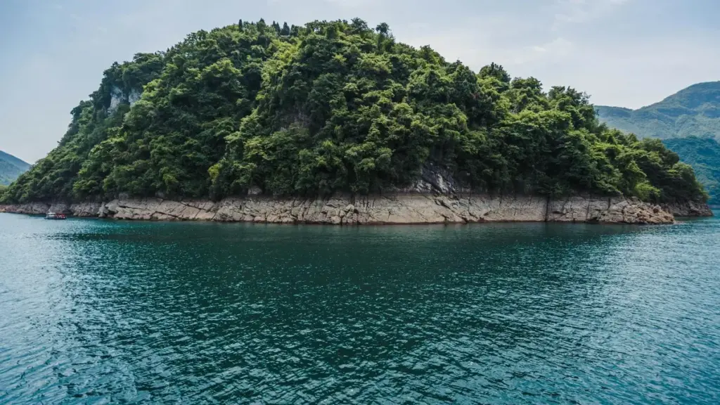 Кыргыз рыноку үчүн практикалык колдоо: Пуэрто-Рикодагы Apple Music түзүүчүлөрүн кантип таап, PR-пакеттер жиберүүгө даярдоо жана эффективдүү кампанийларды түзүү.